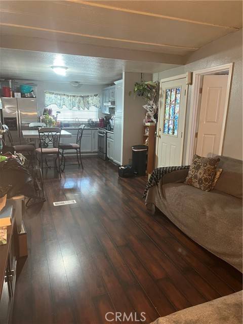 Apple Valley, CA 92307,13892 Pioneer #8