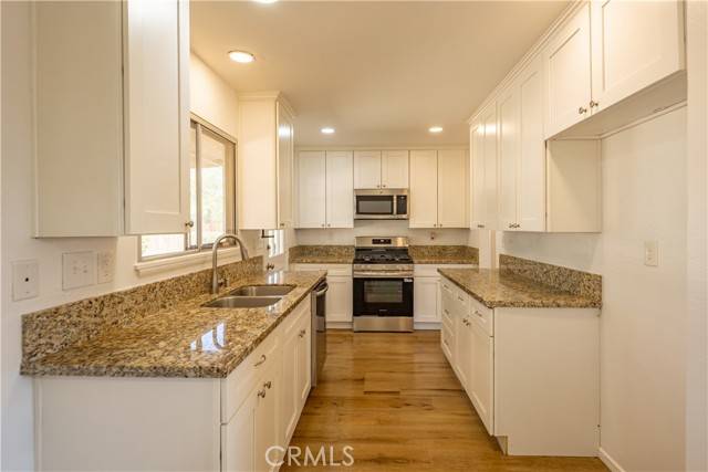 Apple Valley, CA 92307,15156 Kinai Road