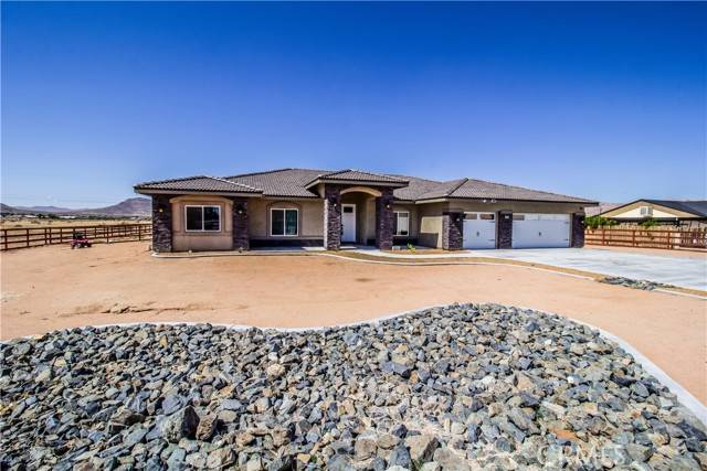 Apple Valley, CA 92307,21192 Zuni Road