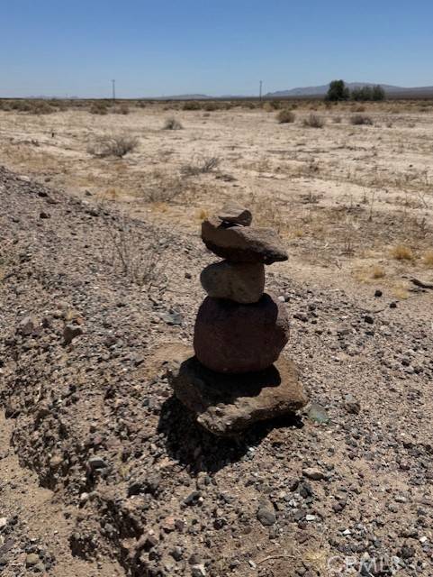 Newberry Springs, CA 92365,0 National Trails