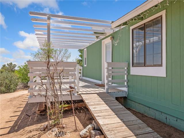 Apple Valley, CA 92308,26525 Horizon Street
