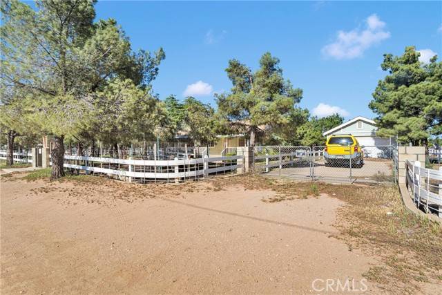 Oak Hills, CA 92344,5635 Honeyhill Road #A & B