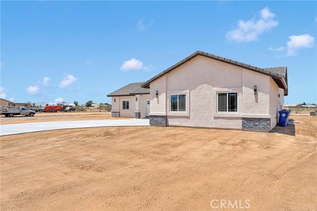 Apple Valley, CA 92308,22212 Lone Eagle Road