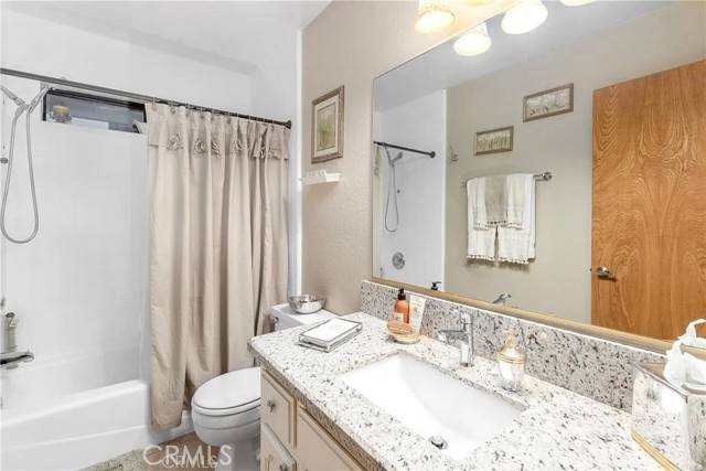 Apple Valley, CA 92307,18765 Munsee Road