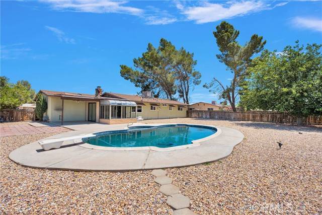 Apple Valley, CA 92307,15530 Dakota Road