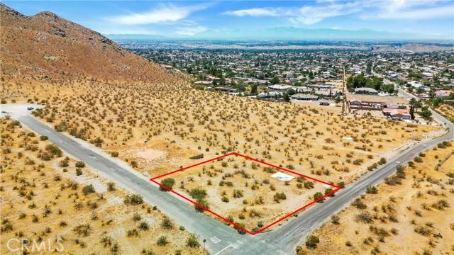 Apple Valley, CA 92307,19767 Roanoke Rd