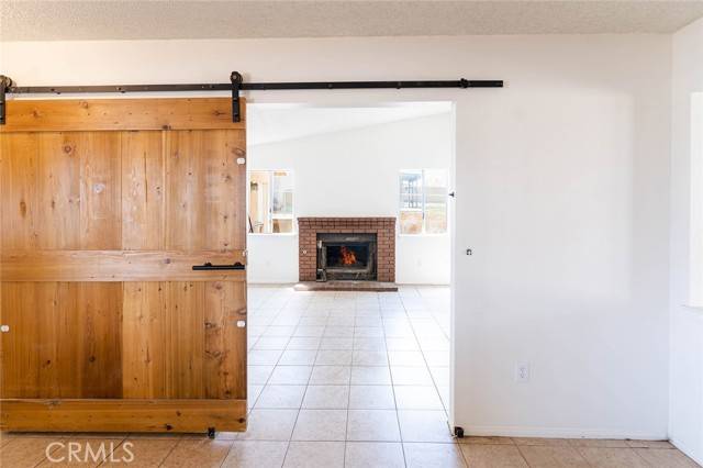 Hesperia, CA 92345,9018 Buckthorn Avenue