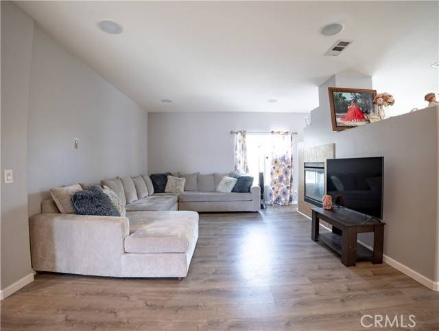 Victorville, CA 92392,13366 Viejo Circle