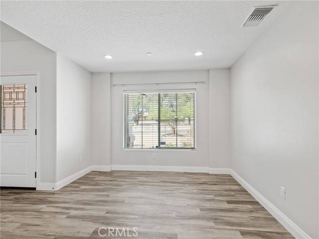 Apple Valley, CA 92307,15679 Tuscola Road