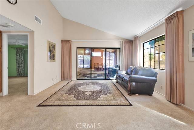 Apple Valley, CA 92308,11714 Oak Street