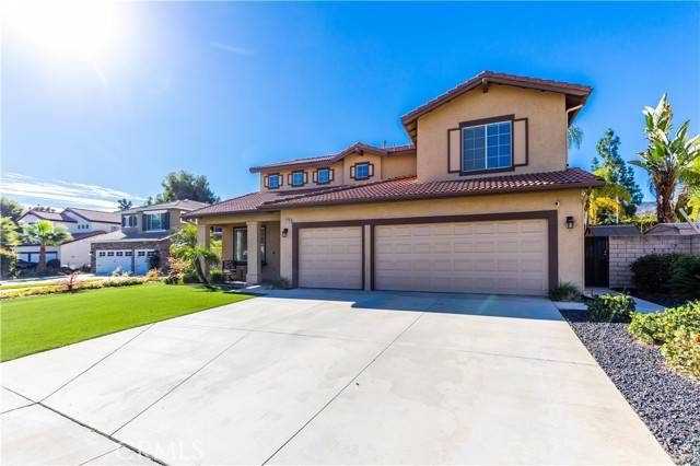 Corona, CA 92881,1176 Kestrel Circle