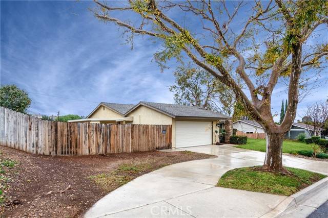 Corona, CA 92882,2174 Pine Crest Drive