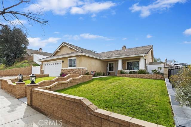 Corona, CA 92881,2172 Aberdeen Drive