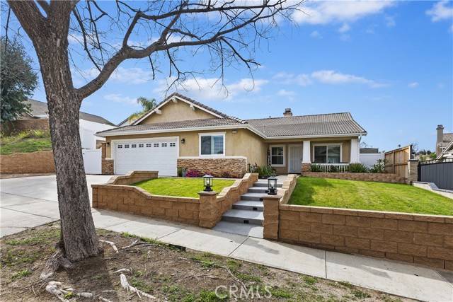 Corona, CA 92881,2172 Aberdeen Drive