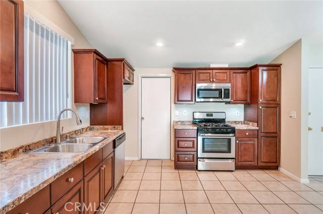 Corona, CA 92879,3561 Somerdale Street