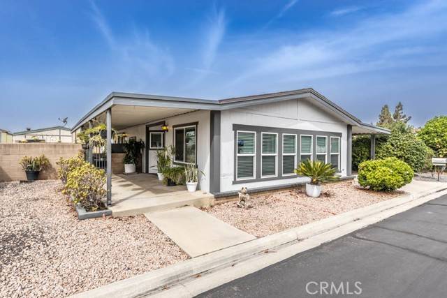 Corona, CA 92879,13381 Magnolia #33