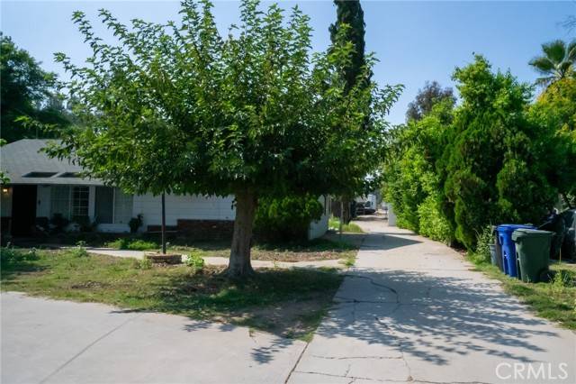 Bloomington, CA 92316,11142 Locust Avenue