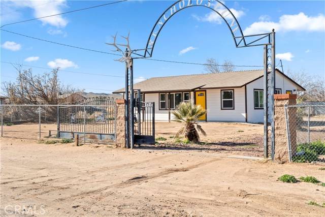 Hinkley, CA 92347,36744 Hillview Road