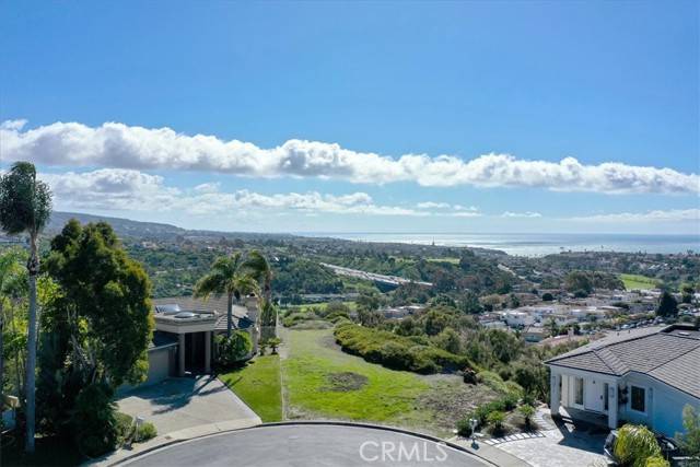 San Clemente, CA 92673,9 Via Tunas