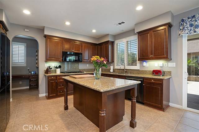 Eastvale, CA 92880,7961 Spaniel Court