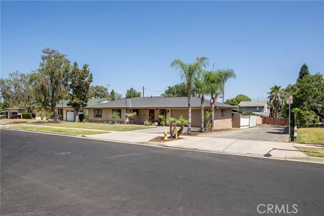 Corona, CA 92879,313 E Francis Street