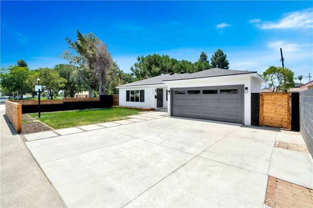 Tustin, CA 92780,1372 Bryan Avenue