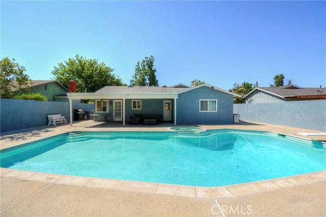 Fontana, CA 92336,16160 Elaine Drive