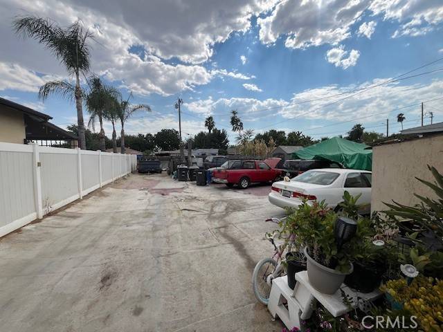 Perris, CA 92570,379 W 8th Street