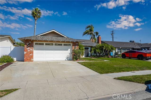 Huntington Beach, CA 92647,15232 Nottingham Lane