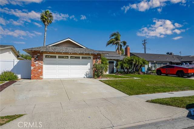 Huntington Beach, CA 92647,15232 Nottingham Lane