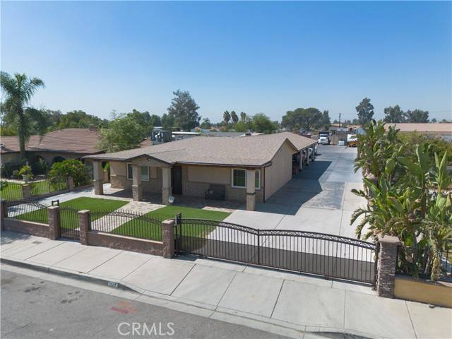 Fontana, CA 92335,9828 Carob Avenue