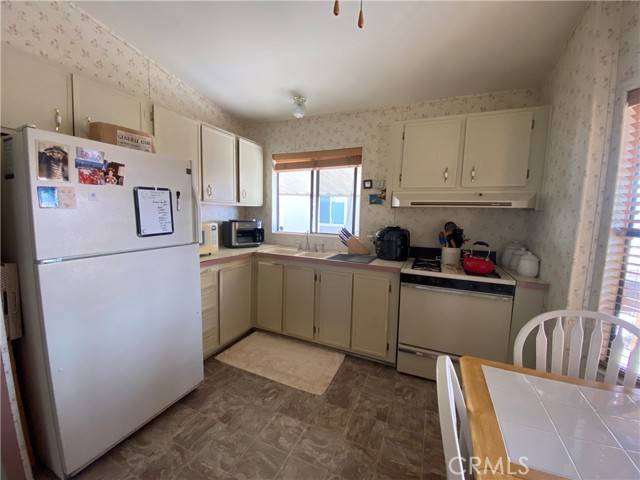 Desert Hot Springs, CA 92241,17640 Corkill #10