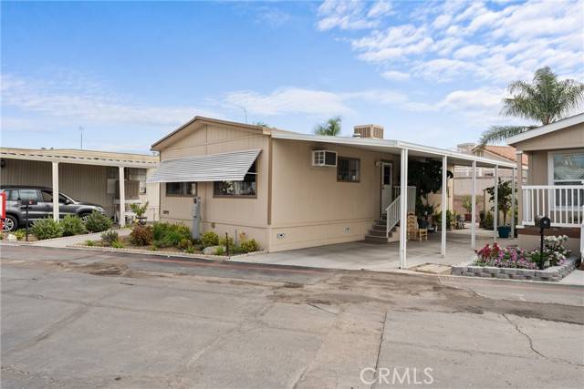 Bloomington, CA 92316,17455 Marygold #39