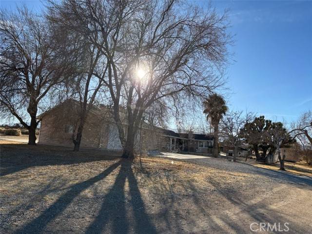 Phelan, CA 92371,9488 Trinidad Road