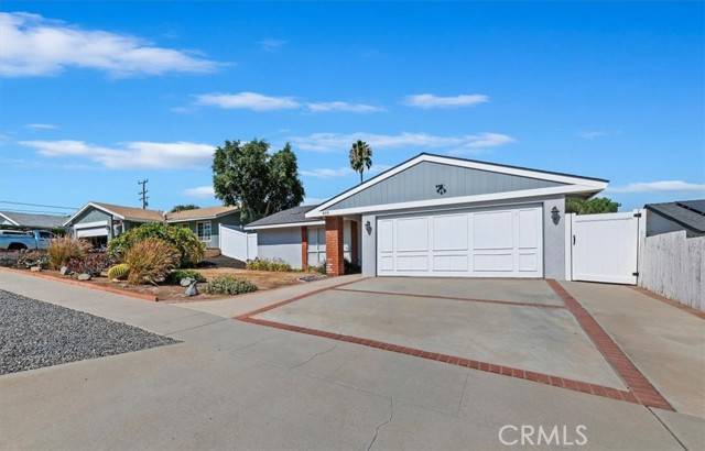 Corona, CA 92879,919 Cottonwood Court