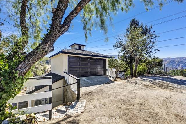 Tujunga, CA 91042,9502 Inspiration Way