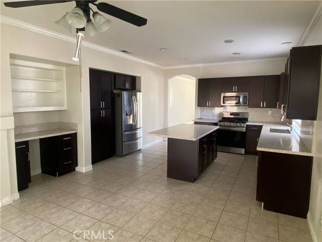 Corona, CA 92883,22682 Passionflower Court