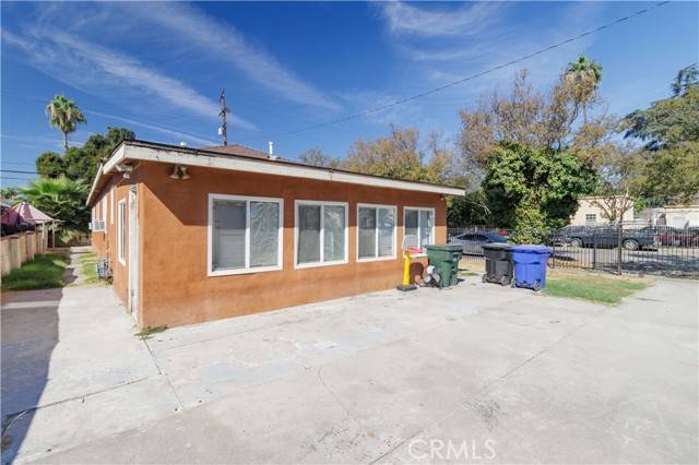 San Bernardino, CA 92405,693 W Evans Street