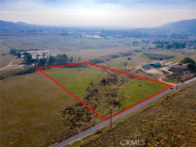 Yucaipa, CA 92399,0 Ivy Ln.