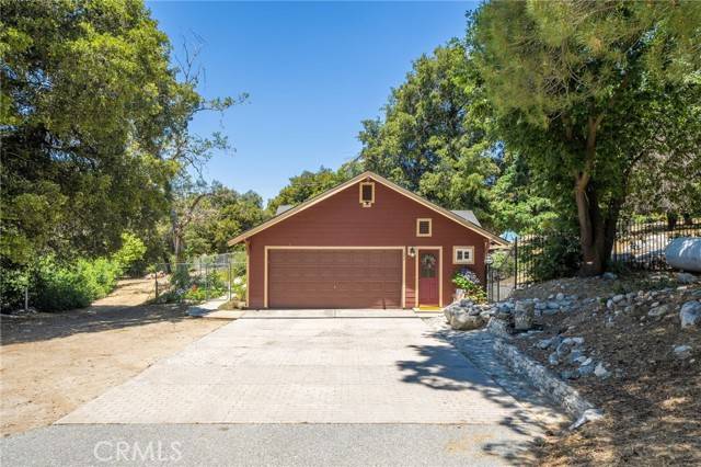 Oak Glen, CA 92399,39804 Pine Bench Road