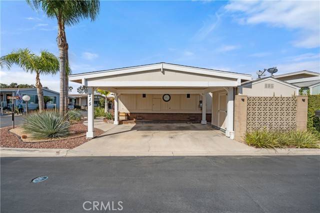 Placentia, CA 92870,215 Clearlake #215