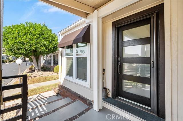 Placentia, CA 92870,215 Clearlake #215