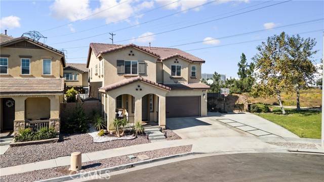 Eastvale, CA 92880,6523 Crescendo Court