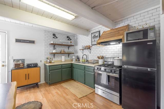 Sugarloaf, CA 92386,399 Kern Avenue