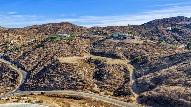 Lake Mathews, CA 92570,0 Sultana