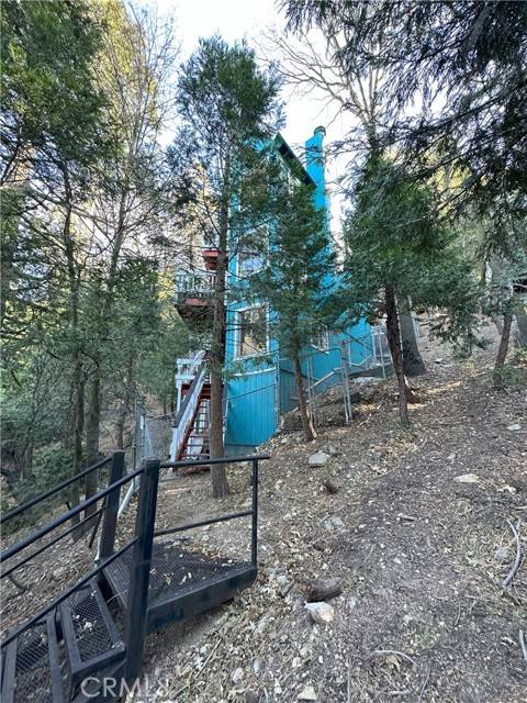 Crestline, CA 92325,23677 Crest Forest Drive