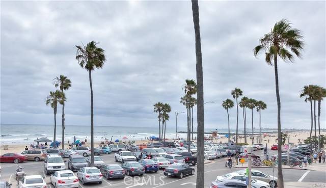 Newport Beach, CA 92663,2206 W Oceanfront #B