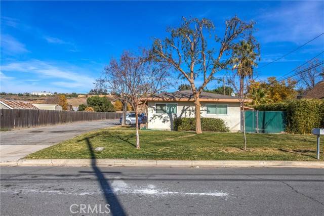 Yucaipa, CA 92399,32390 Avenue D