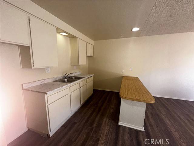 Adelanto, CA 92301,11661 White Avenue #11665, #6