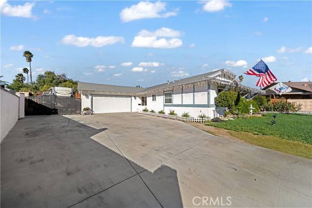 Riverside, CA 92504,6095 Wren Court